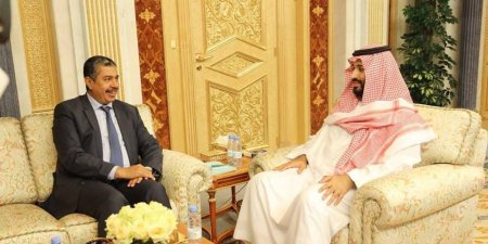 بحاح يكشف عن لقاء جمعه بمسؤول سعودي بارز بالديوان الملكي(صورة)