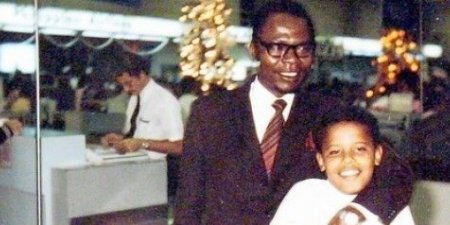 أعترف بممارسة امريكا للعنصرية ...شاهد صورة نادرة لاوباما مع والده الاسود