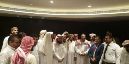 قيادات حزب السلم والتنمية تلتقي برئيس الوزراء وتؤكد على دعم الشرعية (صور)