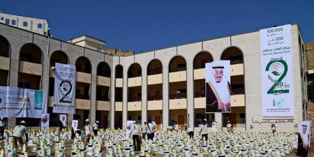 الصحوة نت صحافة نت ائتلاف الإغاثة بتعز يدشن المرحلة الثانية من مشروع توزيع 100ألف سلة غذائية