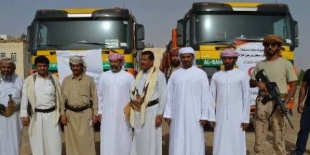 الصحوة نت صحافة نت مأرب: وصول 16 قاطرة تحمل مواد إيوائية بدعم من الهلال الأحمر الإماراتي