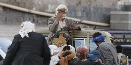 اخر اخبار اليمن اليوم عاجل طقم حوثي يدهس شاباً حتى الموت