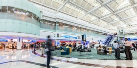 فرانس 24 بالعربية طائرة دون طيار تتسبب في إغلاق مطار دبي وتحويل الرحلات