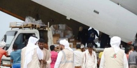 يمن جورنال صحافة نت .. اخبار اليمن وصول ثلاث طائرات إماراتية تحمل 100 طن من المواد الغذائية إلى سقطرى