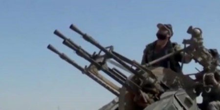 اخبار سوريا حلب الان .. اخبار سوريا اليوم بالفيديو.. لحظة تدمير الجيش طائرة مسيرة لـ"داعش" قرب الرقة