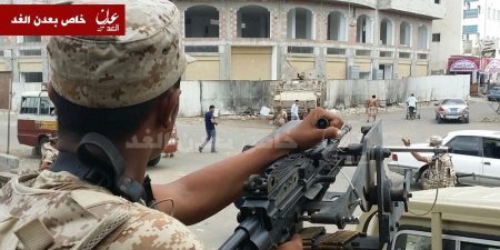 اخبار اليمن اليوم مباشر عاجل الجيش يعتقل 3 اشخاص يتهمون ببيع مطويات وكتب القاعدة بالمنصورة “تفاصيل”