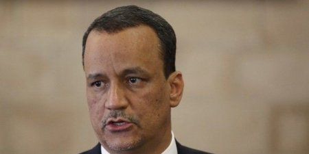 مصدر يكشف سبب تراجع ولد الشيخ عن تقديم خارطة الطريق الأممية لحل الأزمة في اليمن