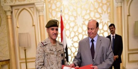 الصحوة نت اخر الاخبار الرئيس يمنح أوسمة الشجاعة والواجب لضباط لدورهم بالحرب