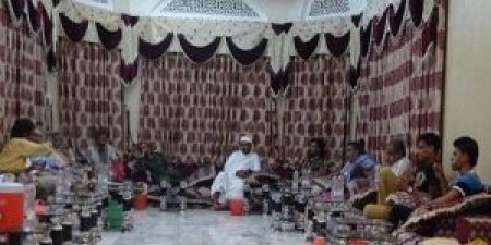عاجل اخبار اليمن الان : قيادة السلطة المحلية للعاصمة عدن تلتقي بوجهاء واعيان من مختلف مديريات أبين