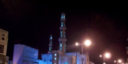 عاجل اخبار اليمن الان : بناه آبان وبني في عهد الخليفة عثمان بن عفان واقام فيه الامام احمد بن حنبل .. : مسجد آبان العدني .. تـأريخ ظهور فجر الاسلام