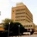 اليمن الان عاجل اخبار عاجل : البنك المركزي في عدن يغلق أبوابه ومراسل الجزيرة يكشف السبب