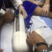 «مدني الخُبر» يفك احتجاز قدم طفل علقت في مرحاض (صور)
