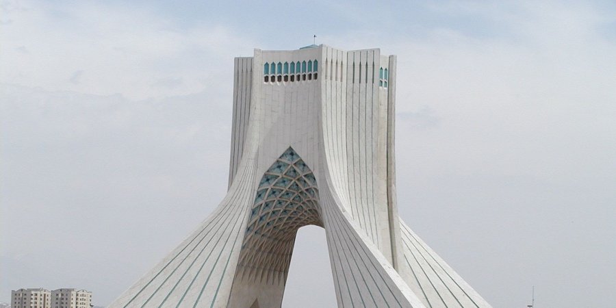 مسؤول سابق رفيع المستوى يكشف تفاصيل مثيرة عن أجهزة الحكم في طهران